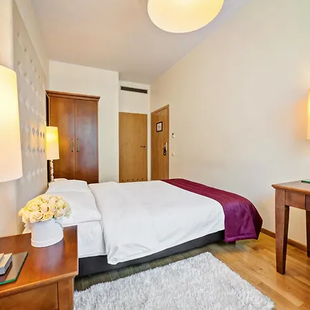 Lägenhetshotell Don Prestige Poznań