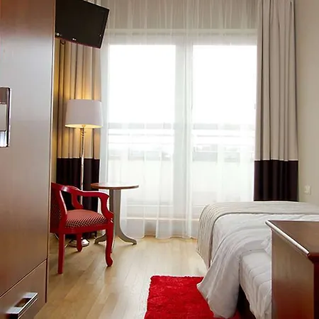 Don Prestige 4* Познань